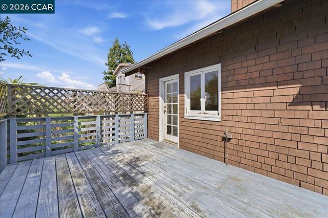 4113 Terrace St, Oakland, CA 94611