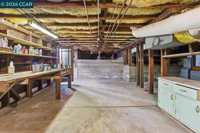 4113 Terrace St, Oakland, CA 94611