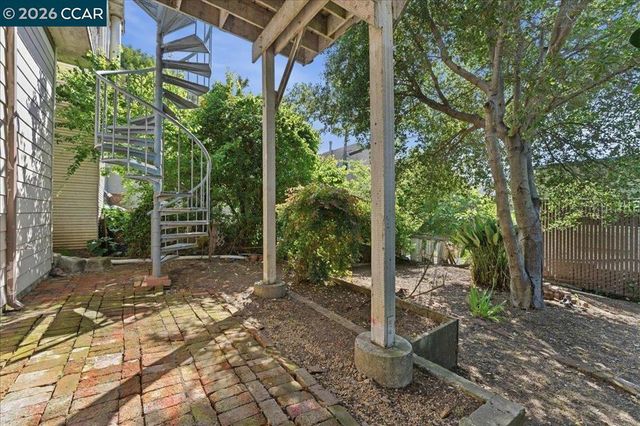 4113 Terrace St, Oakland, CA 94611