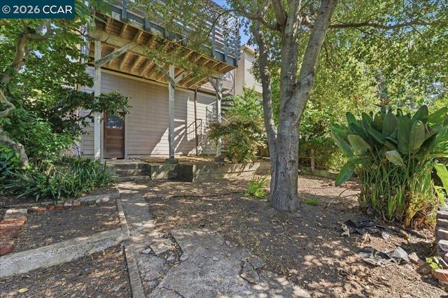 4113 Terrace St, Oakland, CA 94611