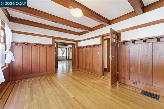 4113 Terrace St, Oakland, CA 94611