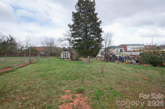 127 Bristol Road, Statesville, NC 28677