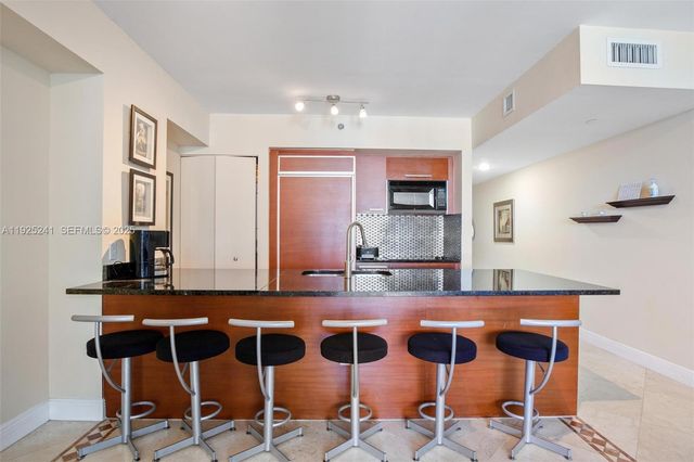 1830 S Ocean Dr 2212, Hallandale Beach, FL 33009