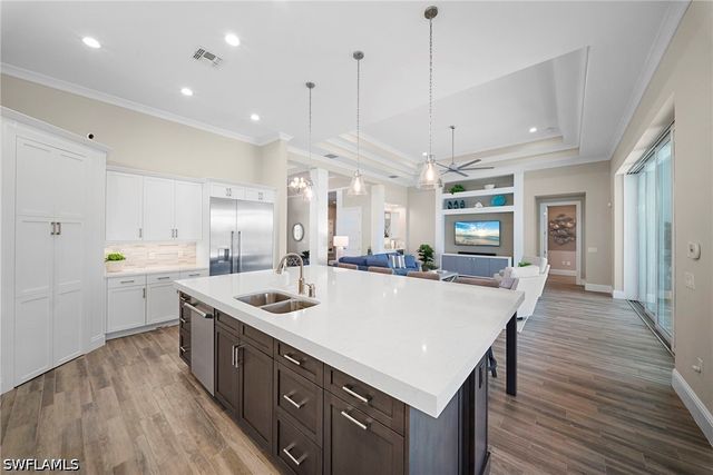 6076 Lucaya WAY, Naples, FL 34113