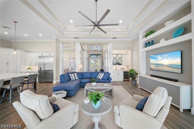 6076 Lucaya WAY, Naples, FL 34113