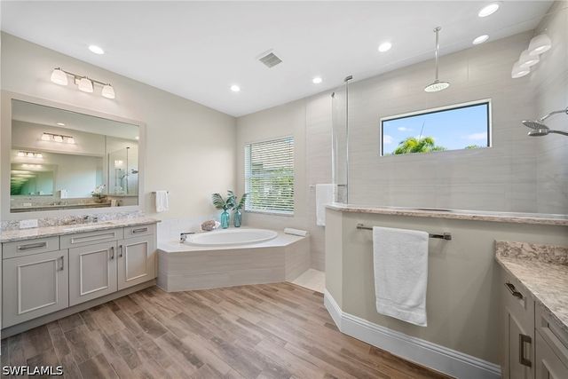 6076 Lucaya WAY, Naples, FL 34113