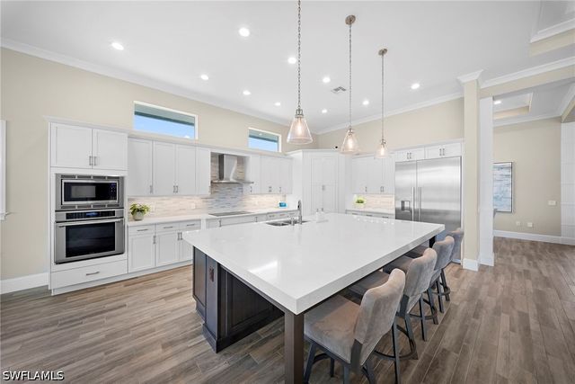 6076 Lucaya WAY, Naples, FL 34113