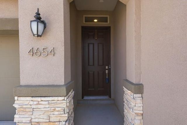 4654 Manzano Peak Street SW, Los Lunas, NM 87031