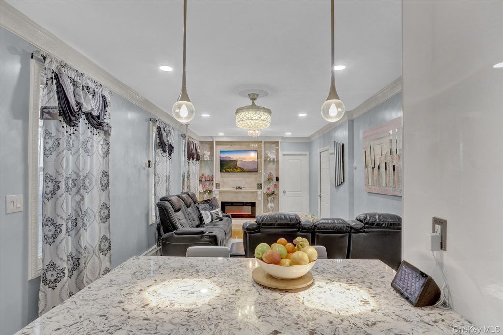 10749 117th Street, Richmond Hill, NY 11419 — photo 4