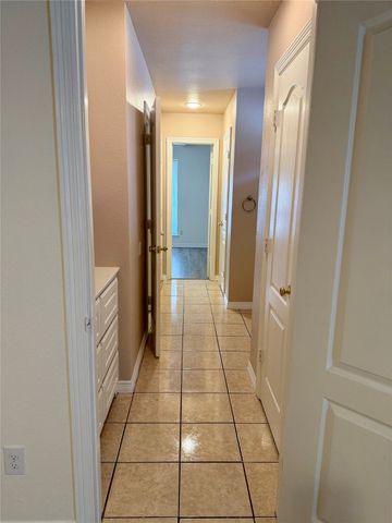 106 Wellington Court, Waxahachie, TX 75165