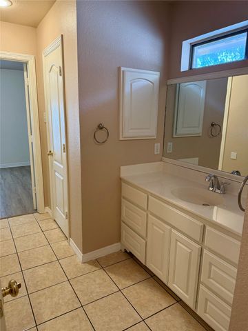 106 Wellington Court, Waxahachie, TX 75165