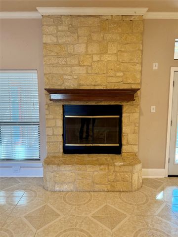 106 Wellington Court, Waxahachie, TX 75165