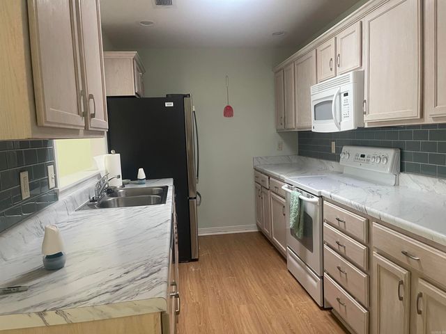 746 Embassy Parkway, Mountain Home, AR 72653