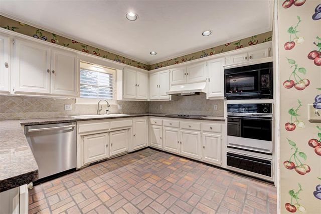1433 Glenbrook Drive, Oklahoma City, OK 73118