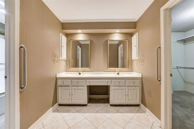 1433 Glenbrook Drive, Oklahoma City, OK 73118