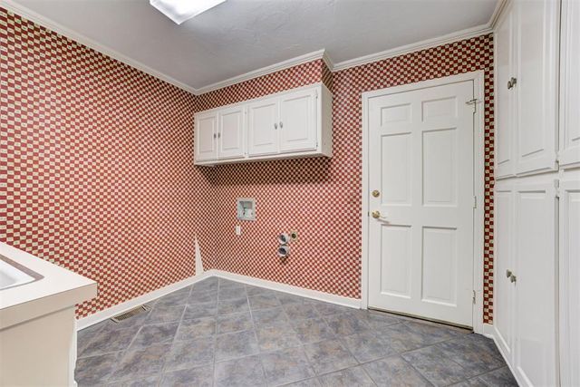 1433 Glenbrook Drive, Oklahoma City, OK 73118