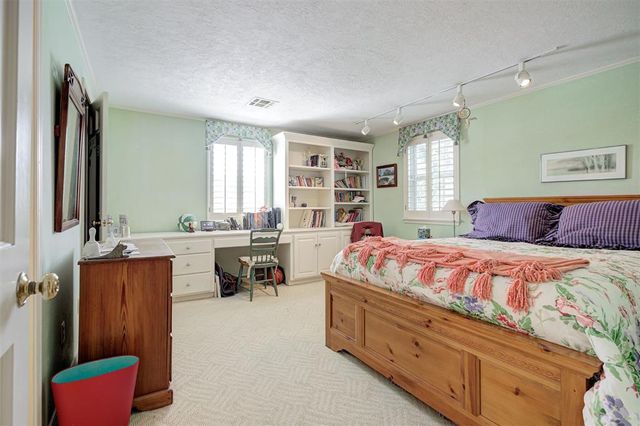 1433 Glenbrook Drive, Oklahoma City, OK 73118