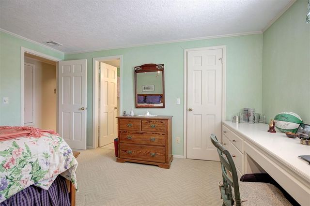 1433 Glenbrook Drive, Oklahoma City, OK 73118