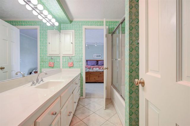 1433 Glenbrook Drive, Oklahoma City, OK 73118