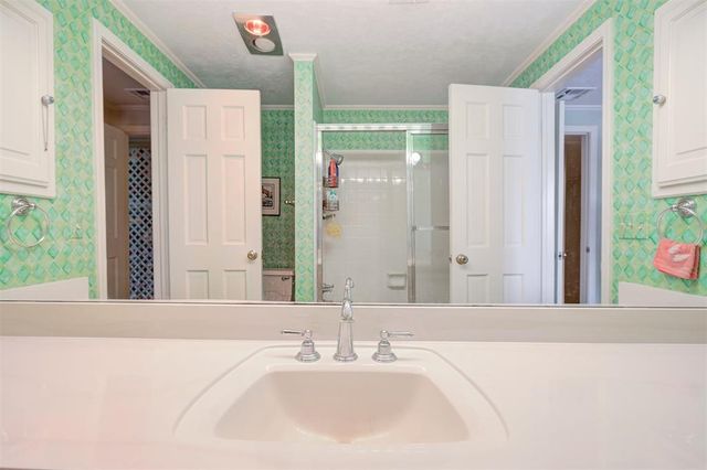 1433 Glenbrook Drive, Oklahoma City, OK 73118