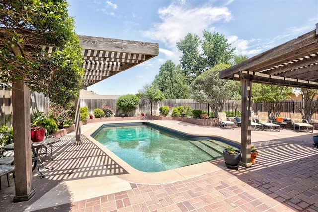 1433 Glenbrook Drive, Oklahoma City, OK 73118