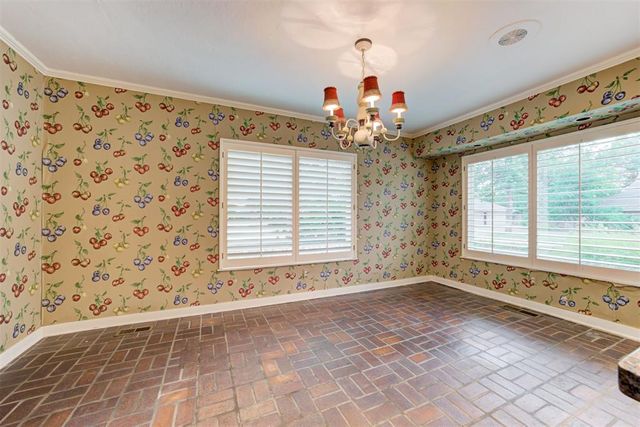1433 Glenbrook Drive, Oklahoma City, OK 73118