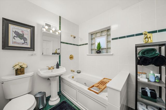 1811 N 72nd Court, Elmwood Park, IL 60707