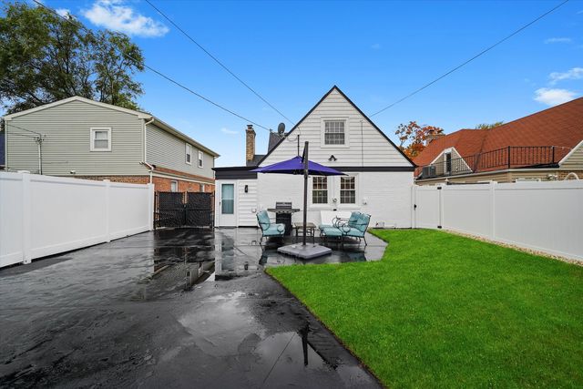 1811 N 72nd Court, Elmwood Park, IL 60707