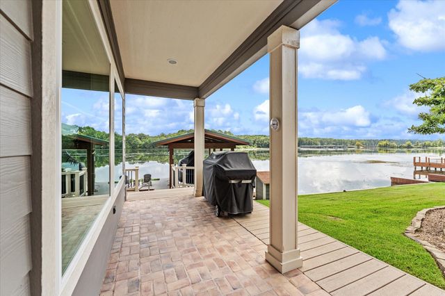 16372 Lochness Dr Drive, Willis, TX 77318