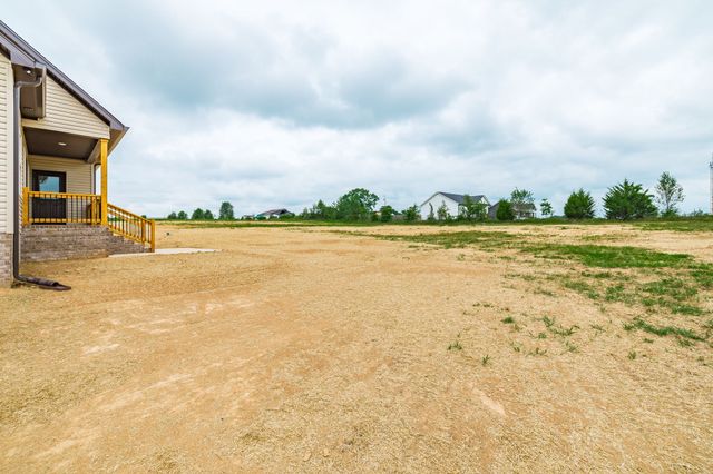 1200 Vickie Ln, Portland, TN 37148