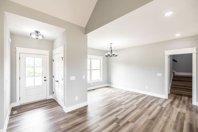 1200 Vickie Ln, Portland, TN 37148