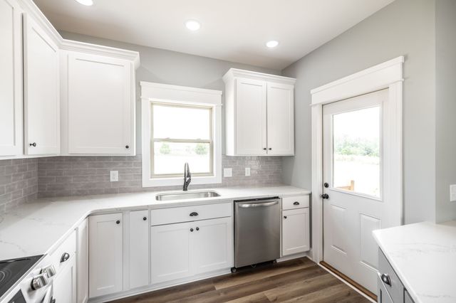 1200 Vickie Ln, Portland, TN 37148