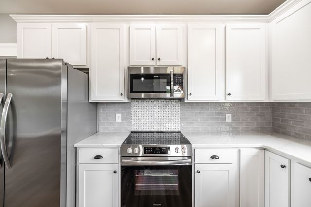 1200 Vickie Ln, Portland, TN 37148