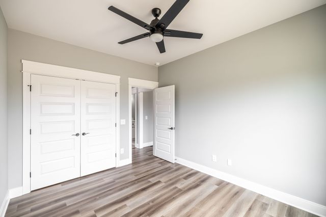 1200 Vickie Ln, Portland, TN 37148