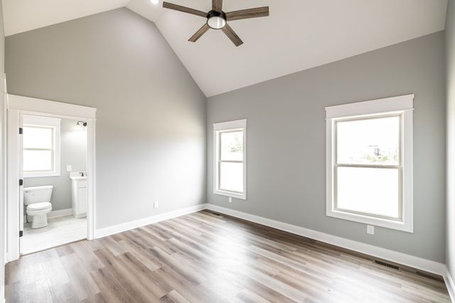 1200 Vickie Ln, Portland, TN 37148