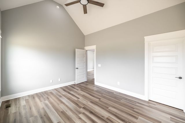 1200 Vickie Ln, Portland, TN 37148