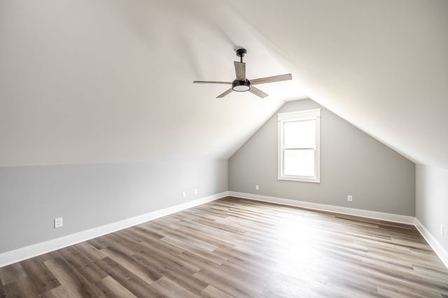 1200 Vickie Ln, Portland, TN 37148