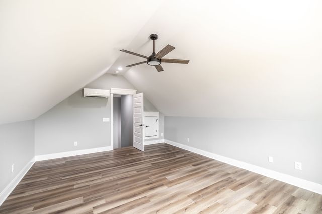 1200 Vickie Ln, Portland, TN 37148