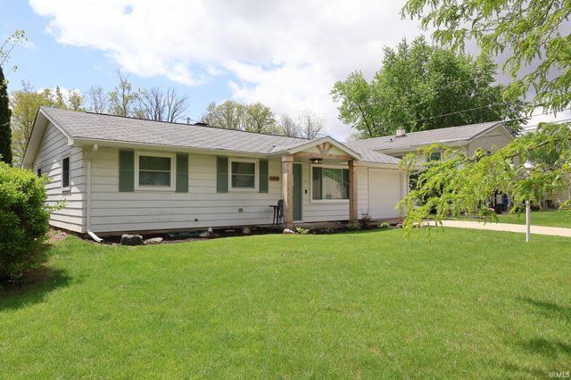 1418 Deveron Drive, New Haven, IN 46774