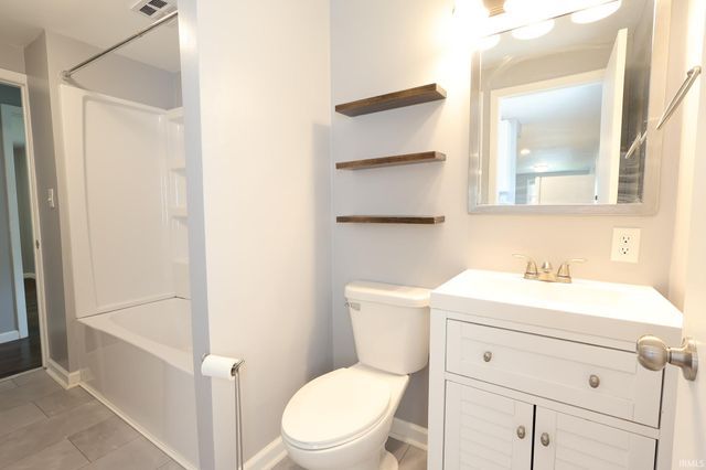 1418 Deveron Drive, New Haven, IN 46774