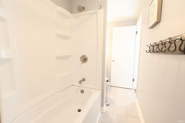 1418 Deveron Drive, New Haven, IN 46774