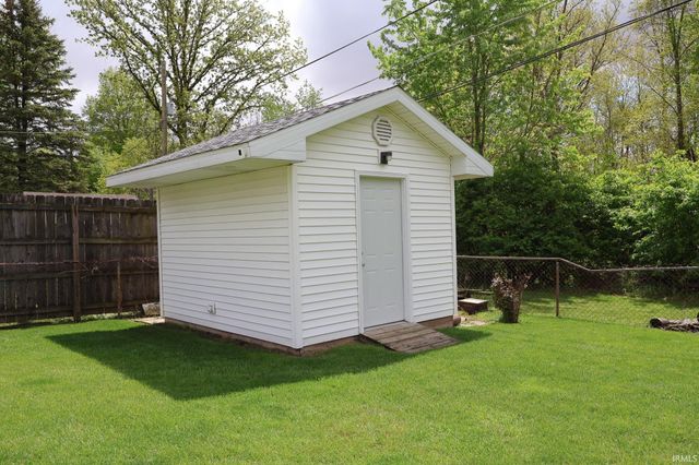 1418 Deveron Drive, New Haven, IN 46774