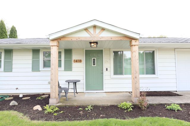 1418 Deveron Drive, New Haven, IN 46774