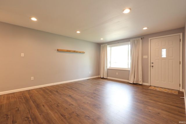 1418 Deveron Drive, New Haven, IN 46774