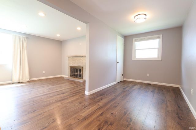 1418 Deveron Drive, New Haven, IN 46774