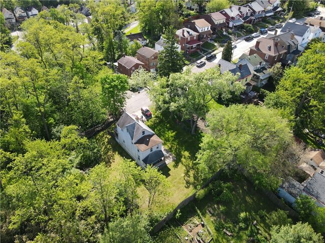 1520 Alverado Ave, Beechview, PA 15216