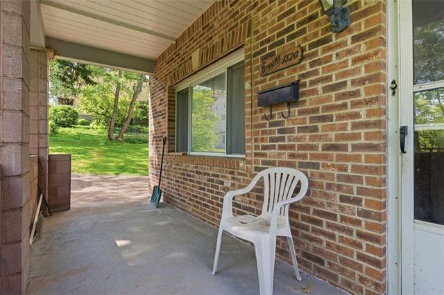 1520 Alverado Ave, Beechview, PA 15216