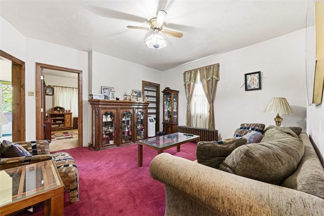 1520 Alverado Ave, Beechview, PA 15216