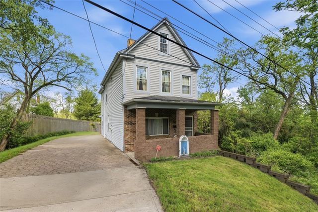 1520 Alverado Ave, Beechview, PA 15216