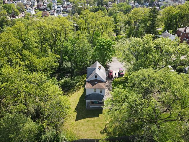 1520 Alverado Ave, Beechview, PA 15216